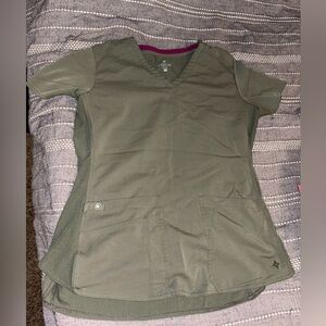 MedCouture Women’s scrub set. Medium top, Medium tall bottoms.